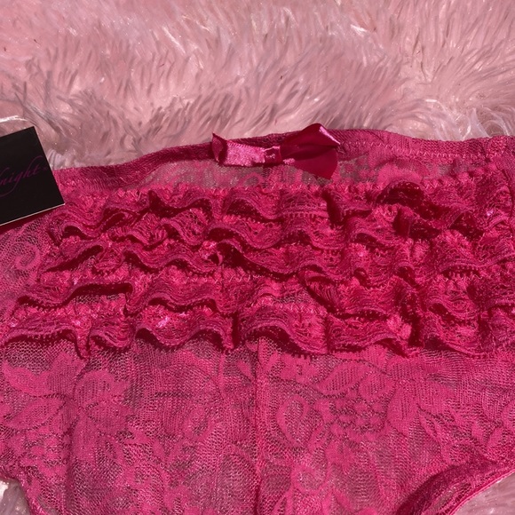 Bright pink stretch lace and ruffled crotch less panties size 1X/2X NWT - Picture 2 of 5